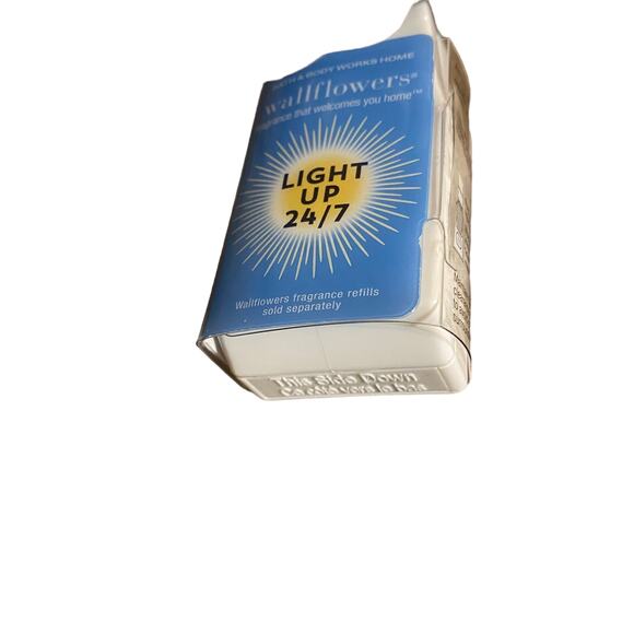 Bath & Body Works Evil Apple Skull Witch Hand Wallflower Plug-In Night Light Up - Picture 6 of 7